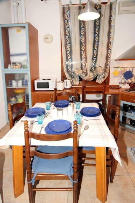 Casa Vacanza Lyudmyla Местре Екстериор снимка