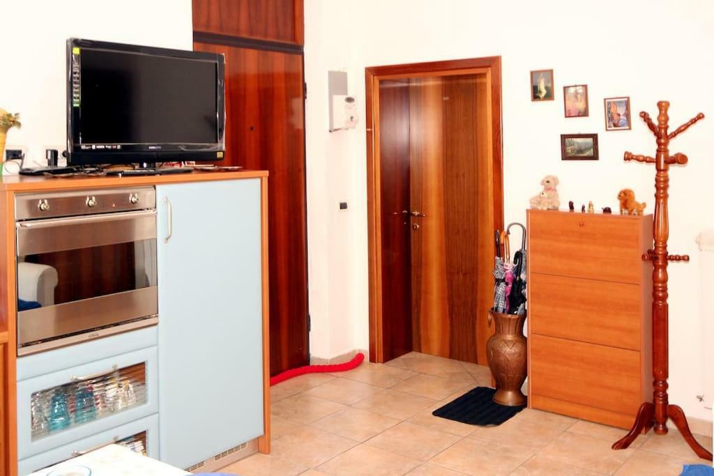 Casa Vacanza Lyudmyla Местре Екстериор снимка