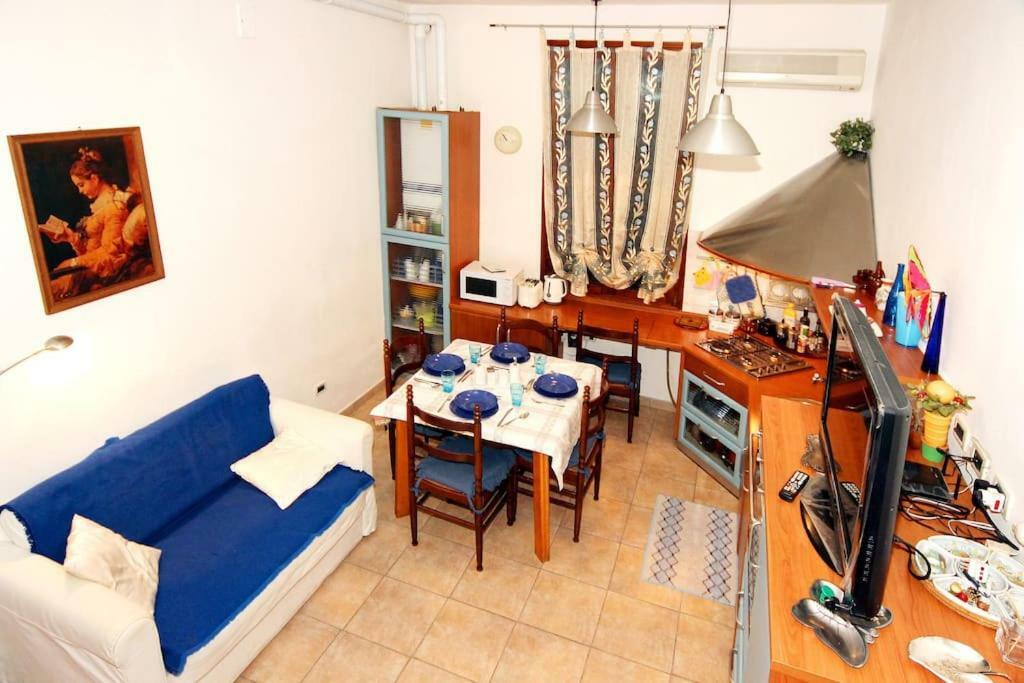 Casa Vacanza Lyudmyla Местре Екстериор снимка
