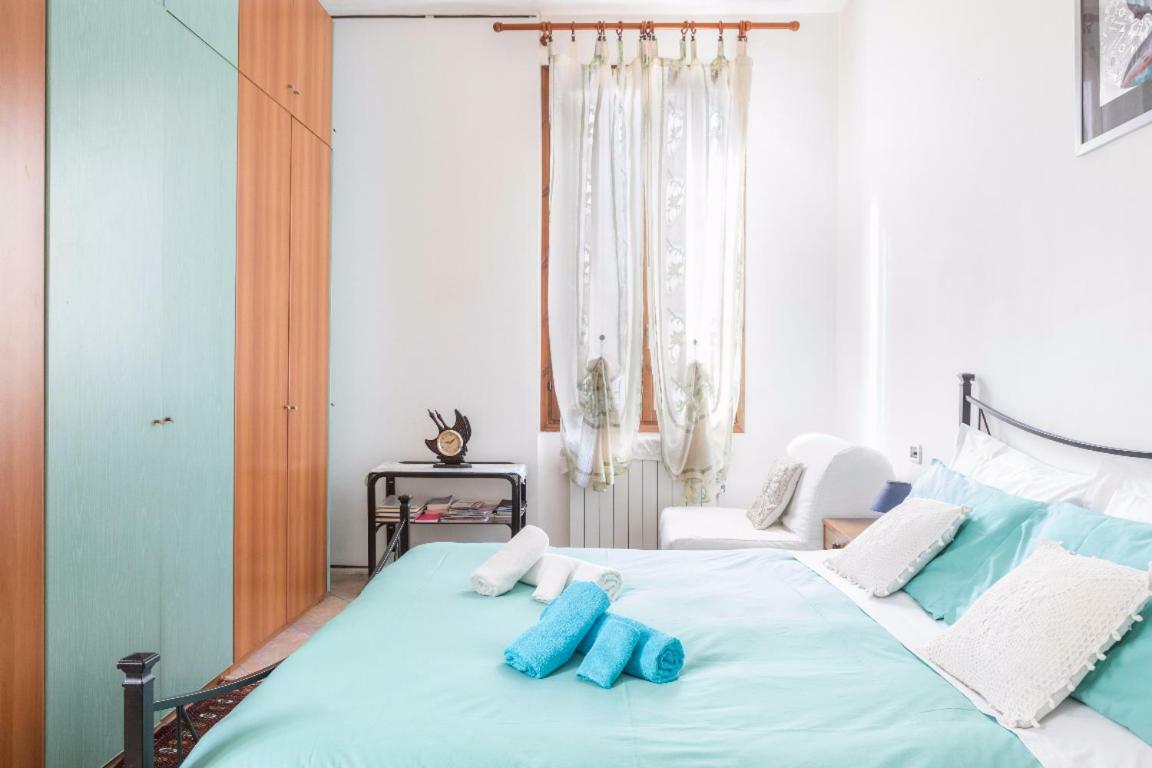 Casa Vacanza Lyudmyla Местре Екстериор снимка