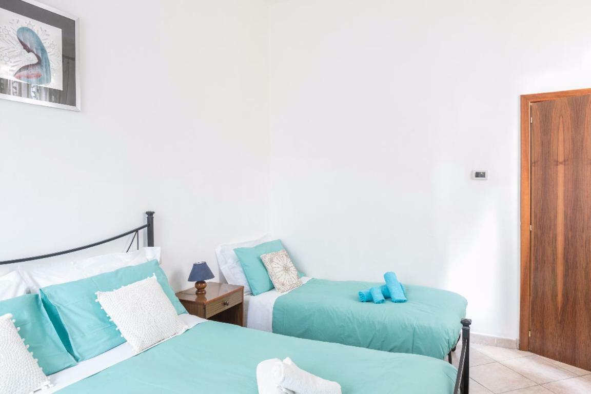 Casa Vacanza Lyudmyla Местре Екстериор снимка