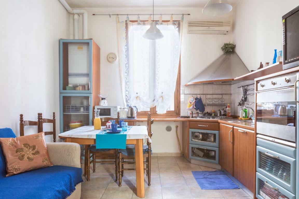 Casa Vacanza Lyudmyla Местре Екстериор снимка